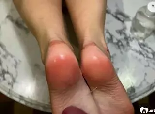 Tattooed Girlfriend Feels Intense Pleasure From Hard Fingering