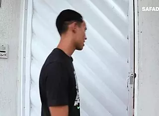 Entregador Pirocudo Fodendo As Clientes Gostosas