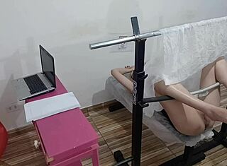 내 좁은 보지 보여주러 갔어, 병원에서 넓히고 싶었어