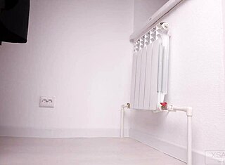 Studentă în uniformă fute în picioare în pauza de curs - xsanyany 😏