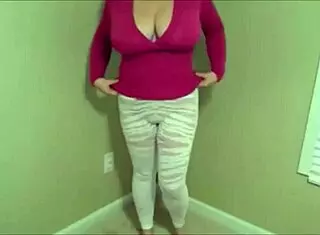 Sheila dances showing her big tits to the camera