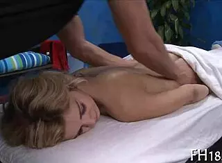 massage turns into hot sex 😘