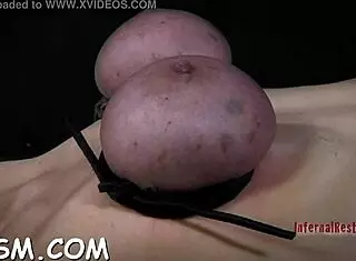 i watch this aphrodisiac blonde beauty finger her poontang in fetish session