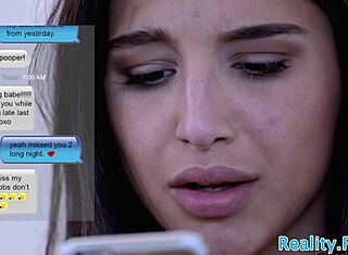 Nuori tyttö rimmitään ja kermataan koko elokuvassa.