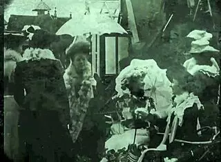 checkin’ out vintage porn battles, 1970s against 1950s!