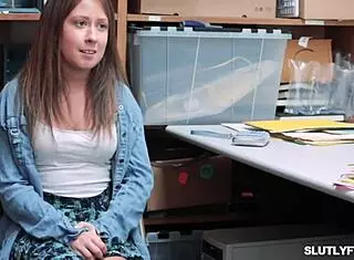 Bella Luna Gets Cavity Searched By Officers