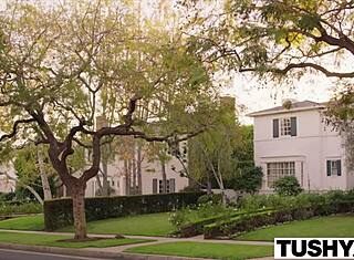 Η Lana Rhoades τρελαίνεται σε αναλική τριάδα Tushy! 🔥