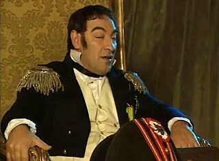 Napoleon XXX Fransız tutkusuyla fetheder retro sahnelerde