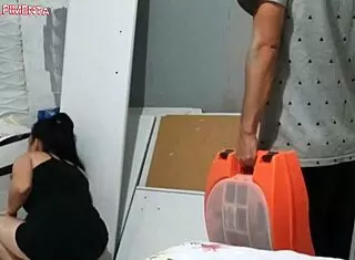 amadora seduces installer and pays service with blowjob in shop