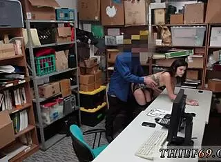 perfect blonde teen masturbating and getting licked!