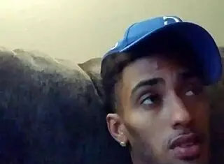 Tattooed girl masturbates in her room 😏