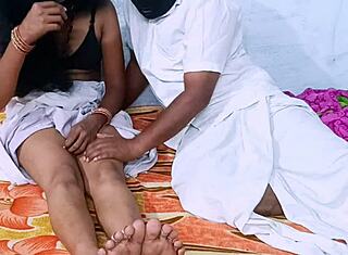인도 시골 핫 와이프 전라 바디 마사지 야채 보지 삽입 1편