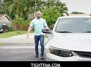 emotional hardcore fucking in tightfam with kyler quinn