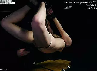 Violet Haze houdt category five klysma suspensie vol deel 3