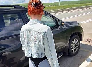 סקס ציבורי מסוכן על גשר הולכי רגל הרטיב אותי עם הזין הענק הזה!