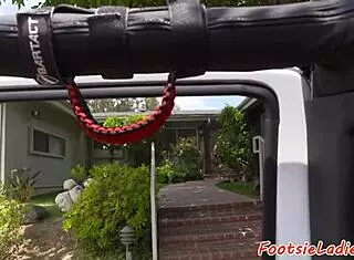 Babe Feels Intense Foot Worship