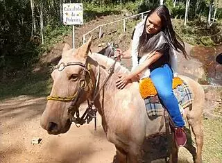 my first horse experience i couldn't handle