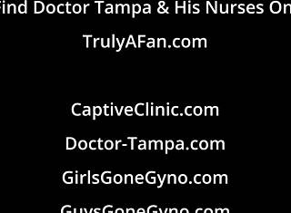 Дейзи Бийнс е шокирана, когато съседът се оказва първият й гинеколог доктор