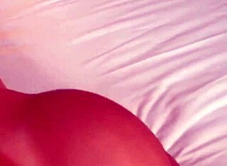 Wow, împărțirea prietenului lui Sheila Ortega cu Blondie Fesser e sălbatică!