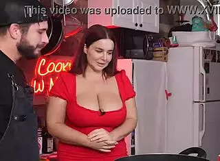 Always horny in the kitchen