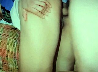 Culo grande della matrigna implora penetrazione profonda del figliastro