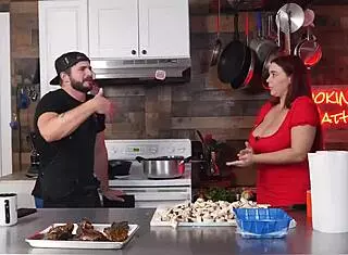 Always horny in the kitchen