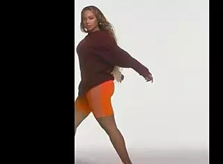 Jerking Off to Beyonce in Her Sexy Ivy Park Outfit