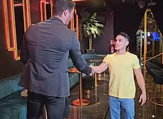 First Minutes Of Raw Cocktail Interview With Bodybuilder