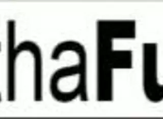 samantha just fingers her wet pussy