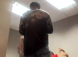 Latina in rough 3some with big black cock 😈