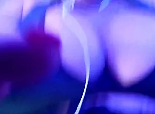 Bbw Exibida No Banheiro Da Academia - Mary Jhuana