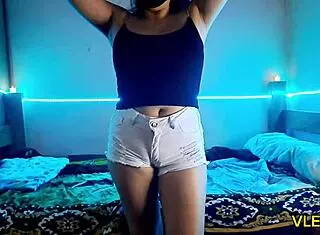 Hey, I’m the hotel girl showing off a bit