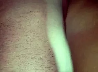 Milf gets deep pussy creampie