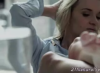 wow, this glamour model gets banged doggystyle with passion! 😍