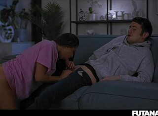 Skutočná futanari kompilácia so sexy dievčatami s obrovskými prekvapeniami