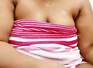 Look at This Big Boobs Teen Tempting on Webcam!