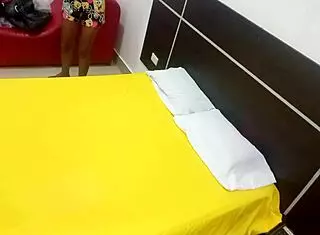 iniciamos porno casero pijamada con hermanastra morena luego me monto para calentarla zorra pide sexo real interracial