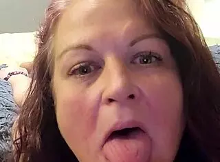 Miss R8's Big Pussy Fingered Close Up View