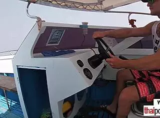 Asian girlfriend gets raw fucked outdoors! 😍