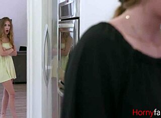 ฉันจะเย็ดพ่อเพื่อแกล้งแม่เลี้ยง สไตล์ Audrey Hempburne