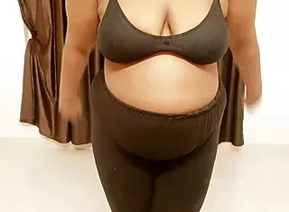 Sexy Indian girl from Jharkhand shows off her big tits and boobs?