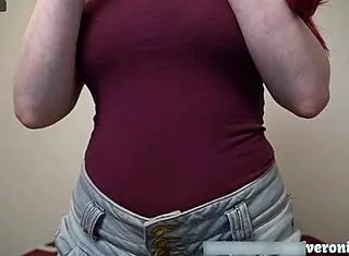 Sexy babe arygameplays clothed with beautiful smile