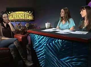 Dana and samantha interview jelena jensen backstage