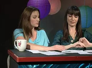 Dana and samantha interview jelena jensen backstage