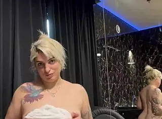 Squirt In The Hotel Room