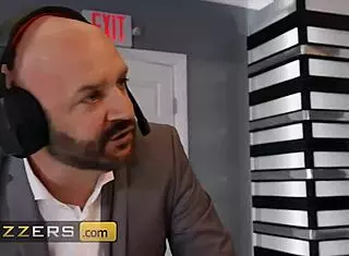 Kissa Sins And Bella Rolland Scissoring And Squirting In Studio