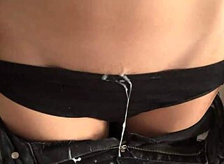 Kuuma vittu hankausta kunnes ammun sperman pikkuhousuihin 😍