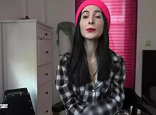 German Lou Nesbit Lia Louise swallows own cum