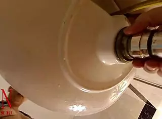 Housewife Without Panties Seduces Plumber Behind The Scenes