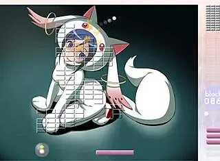 I watch Aragaki Ayase strip during Arkanoid gameplay